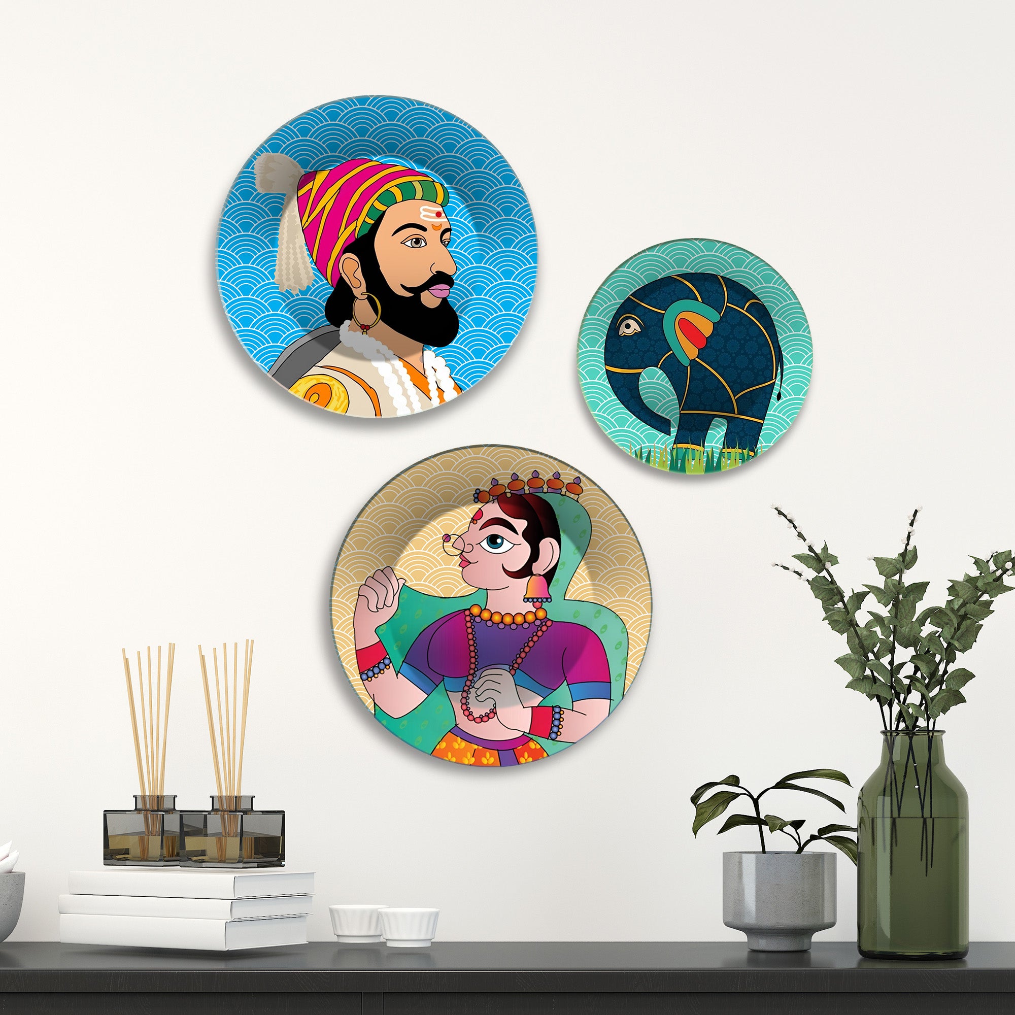 Royal & Cultural Regal Spirit Premium Wall Plates Painting Set of 3