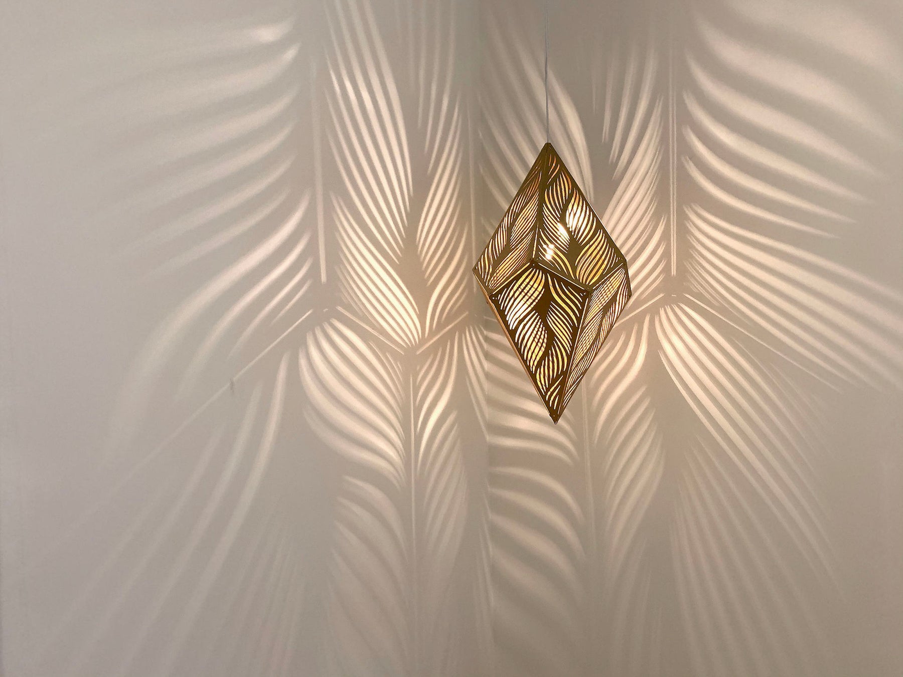 Stylish Laser-Cut Hanging Lamp