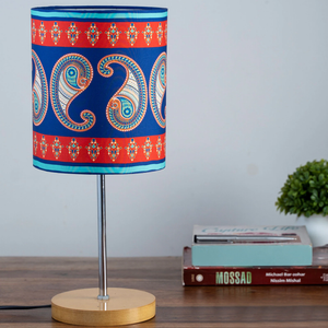 Beautiful Majestic Paisley Printed Traditional Buffet Table Lamp with Shade