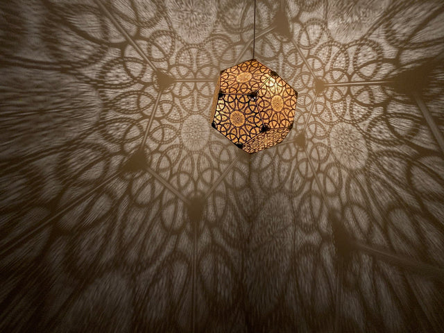 Designer Shadow Casting Pendant Lamp