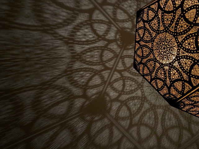 Designer Shadow Casting Pendant Lamp