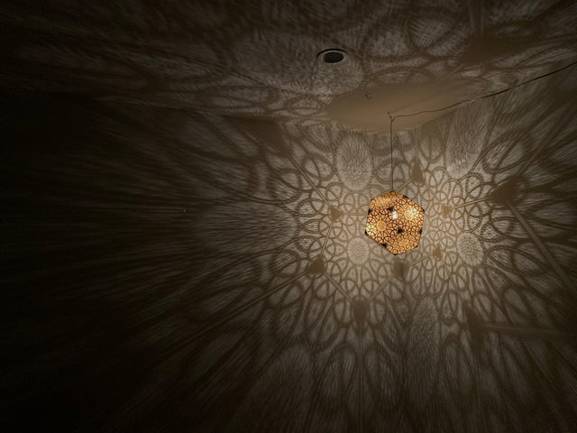 Designer Shadow Casting Pendant Lamp