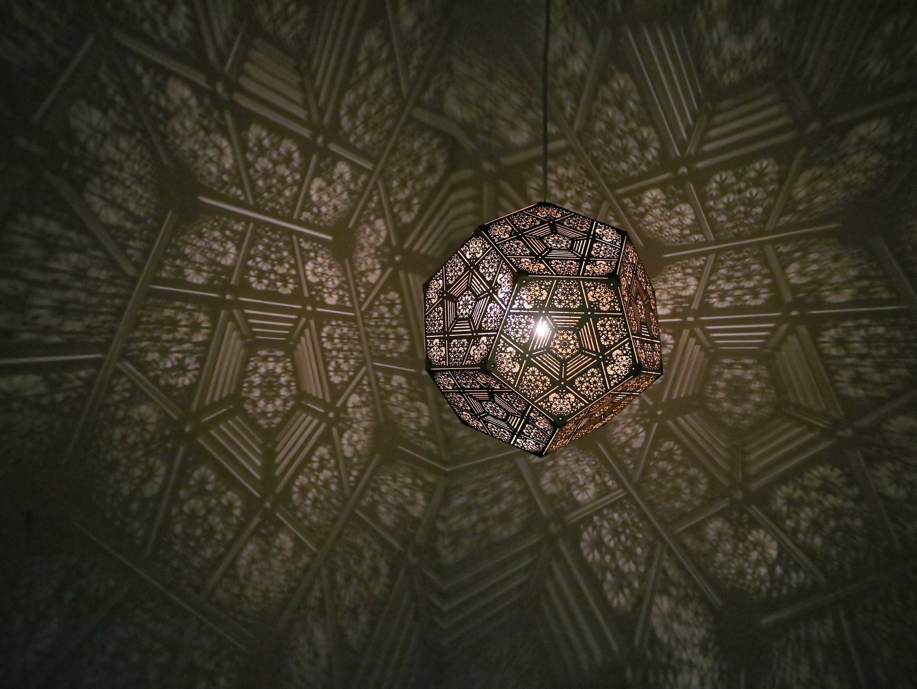 Designer Shadow Effect Hanging Lamp