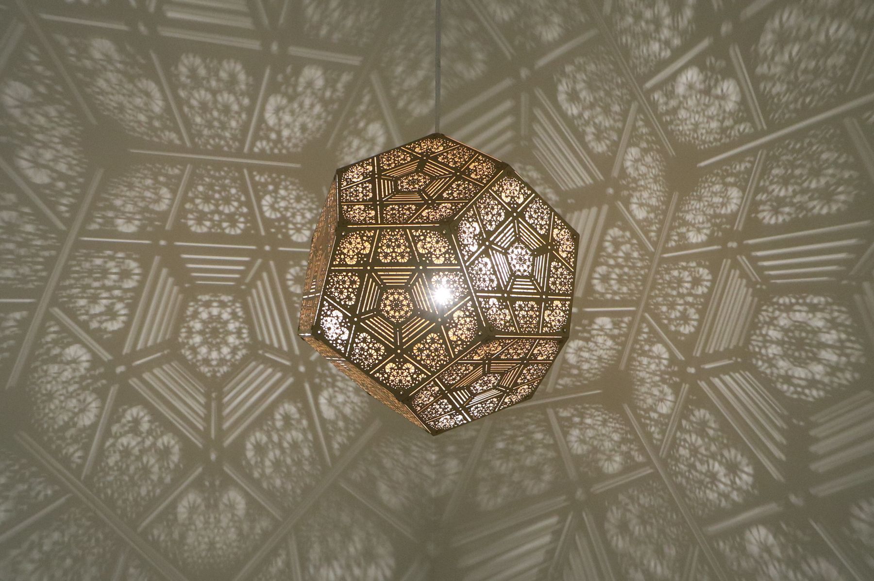 Designer Shadow Effect Hanging Lamp