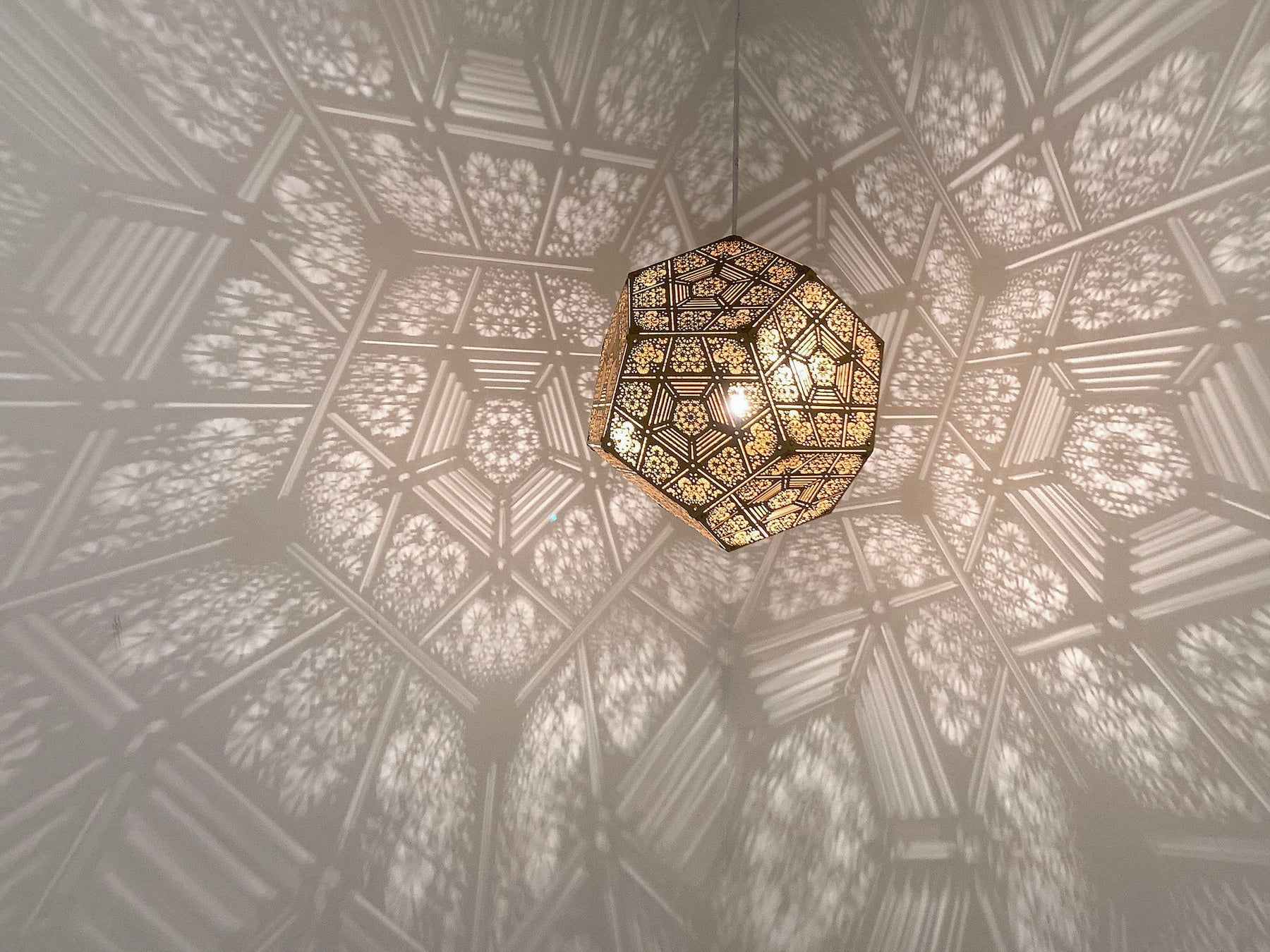 Designer Shadow Effect Hanging Lamp