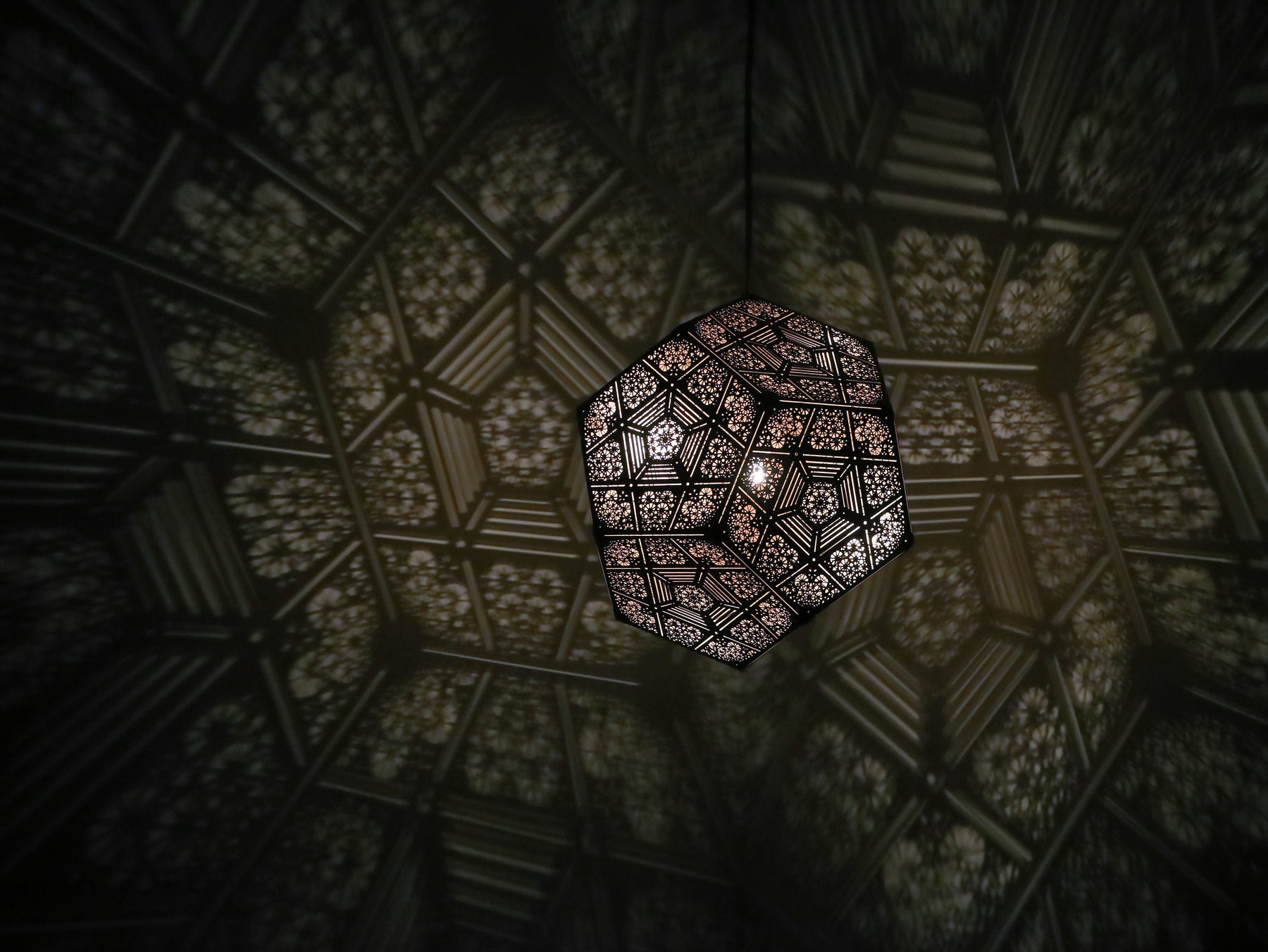 Designer Shadow Effect Hanging Lamp