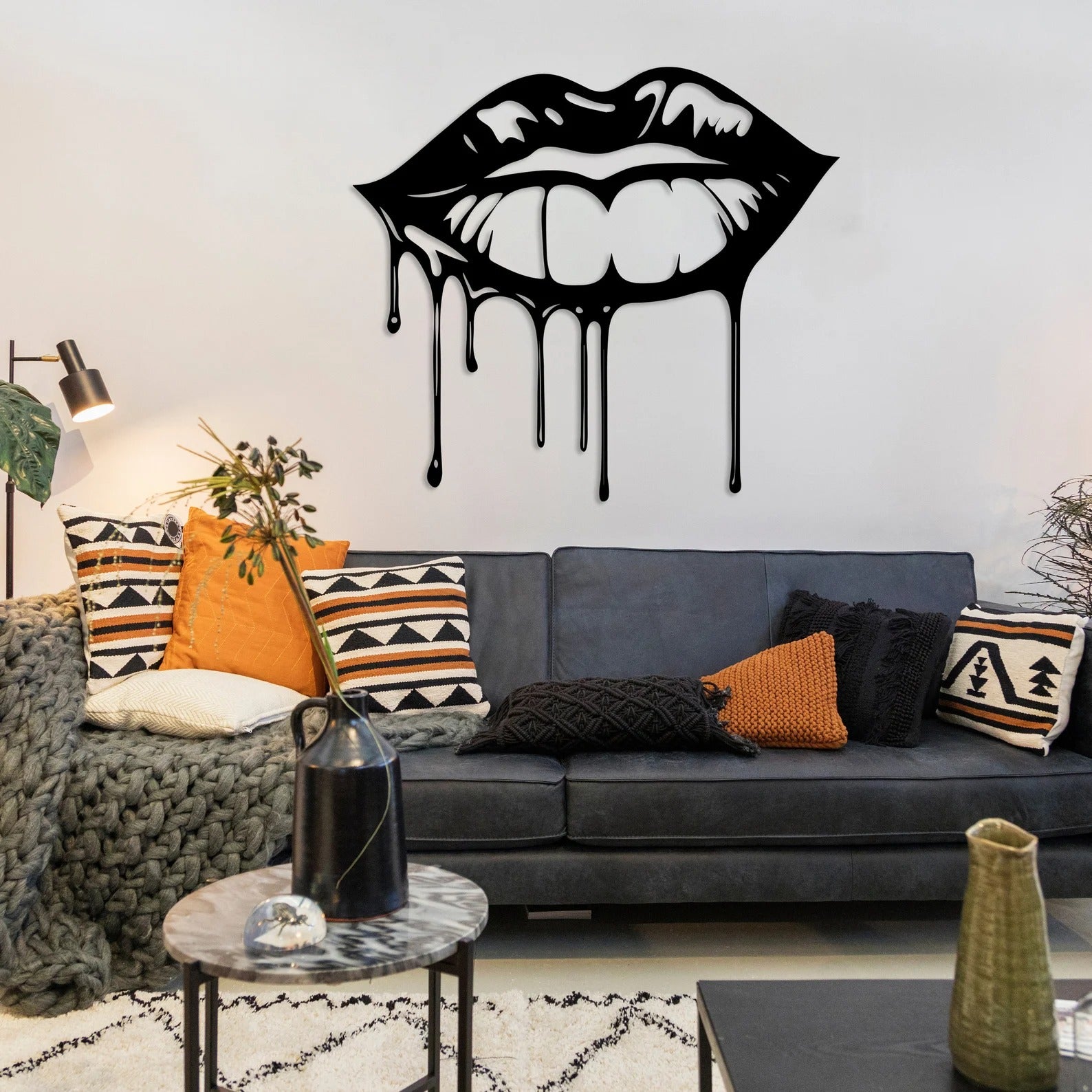 Dripping Lips Design Shade Metal Art Wall Decor