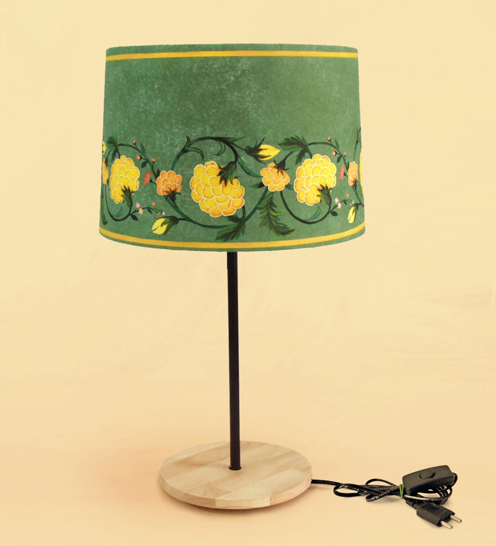 Drum Green Shaped Polyester Shade Table Lamp with Wood Base