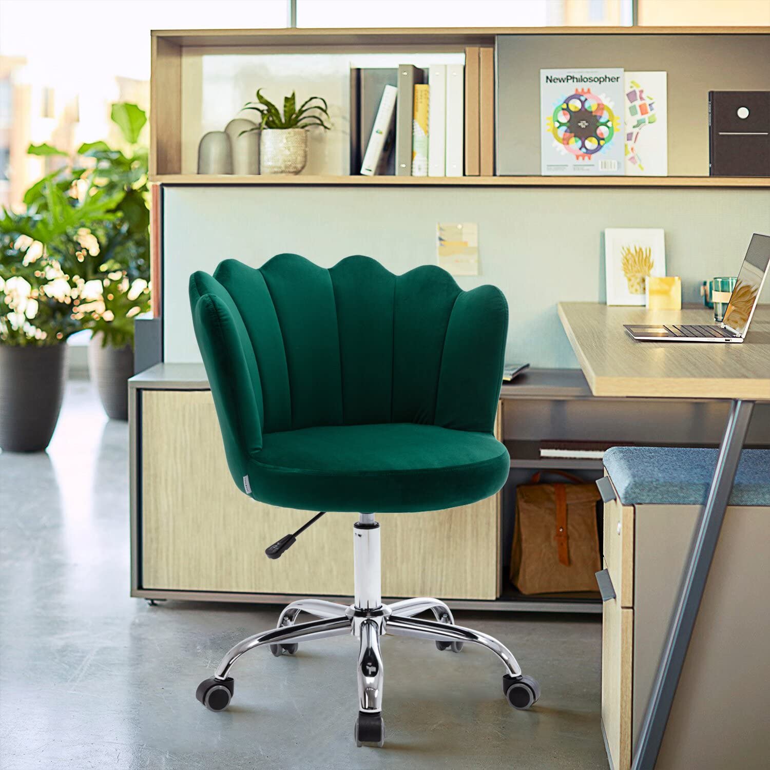 Elegant Emerald Green Accent Chair with Adjustable Height