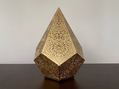 elegant-golden-table-lamp