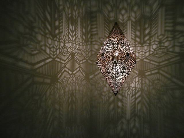 Elegant Shadow Design Ceiling Lamp