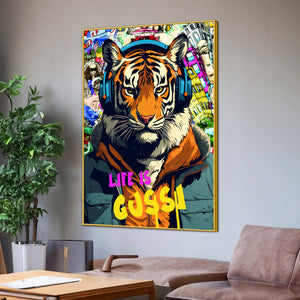 Life Of The King Makker Cotton Canvas Wall Painting