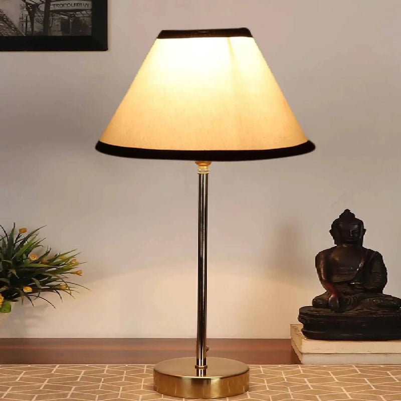 premium-white-and-black-textured-metal-golden-finish-table-lamp