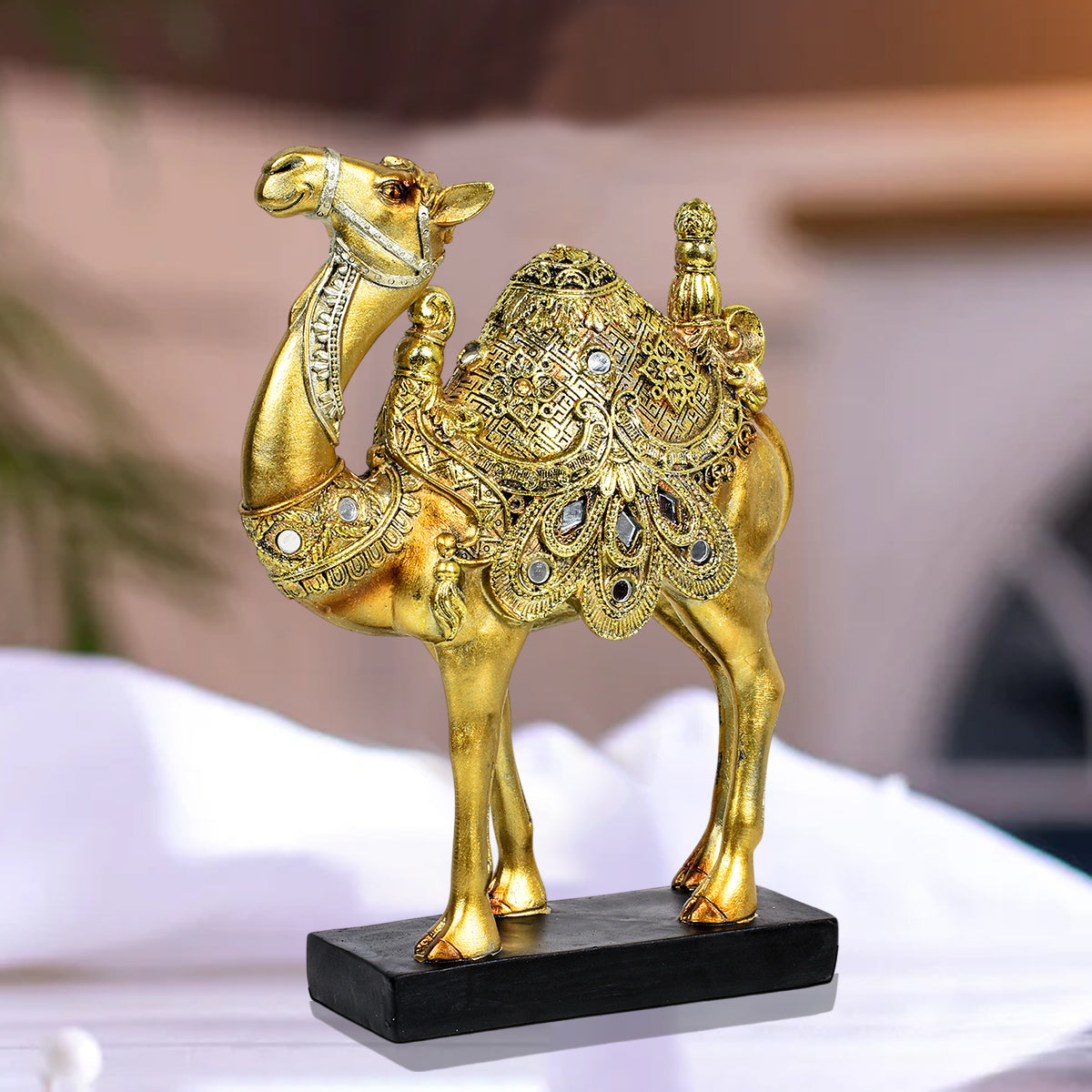 Royal Golden Camel Figurine Resin Table Decoration Showpiece