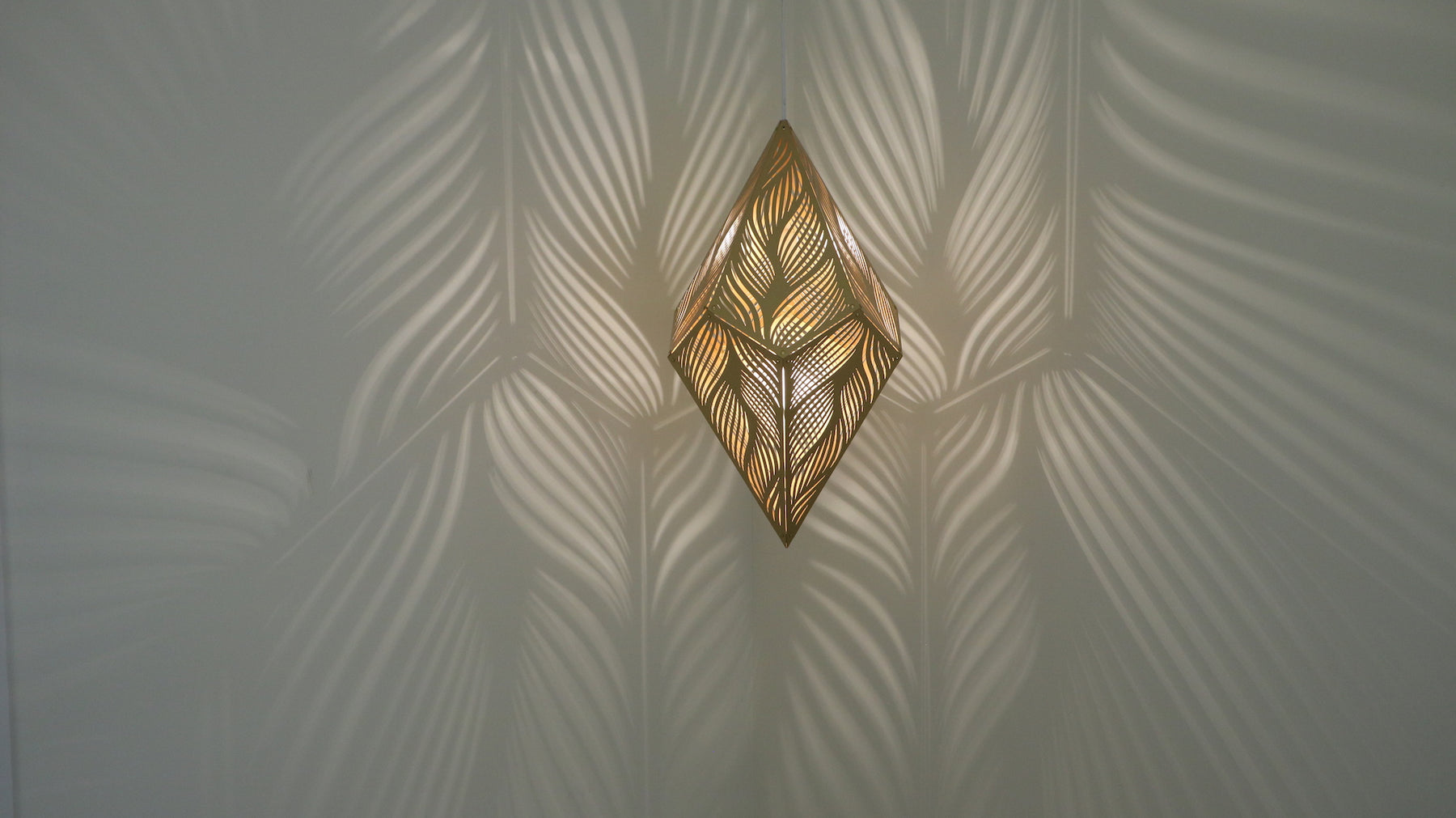Stylish Laser-Cut Hanging Lamp