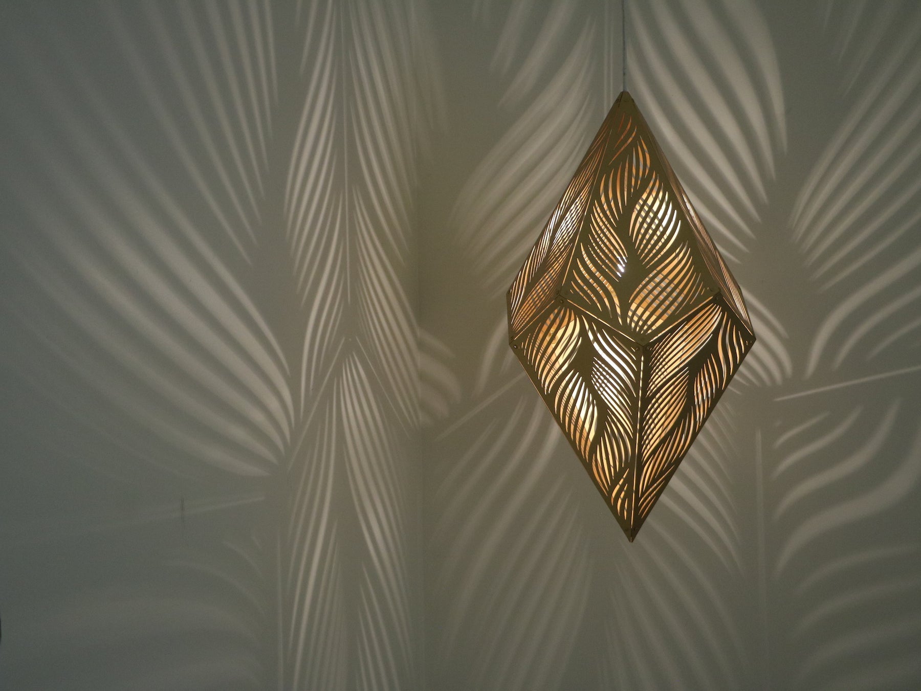 Stylish Laser-Cut Hanging Lamp