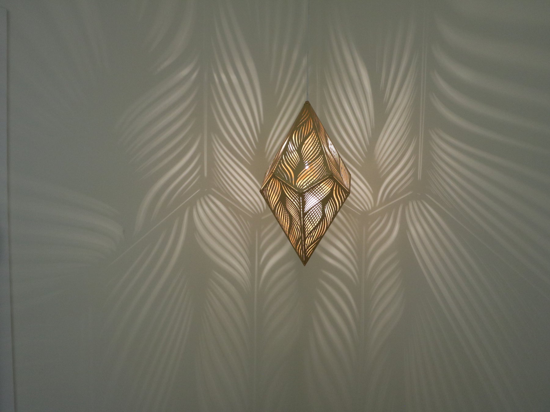 Stylish Laser-Cut Hanging Lamp