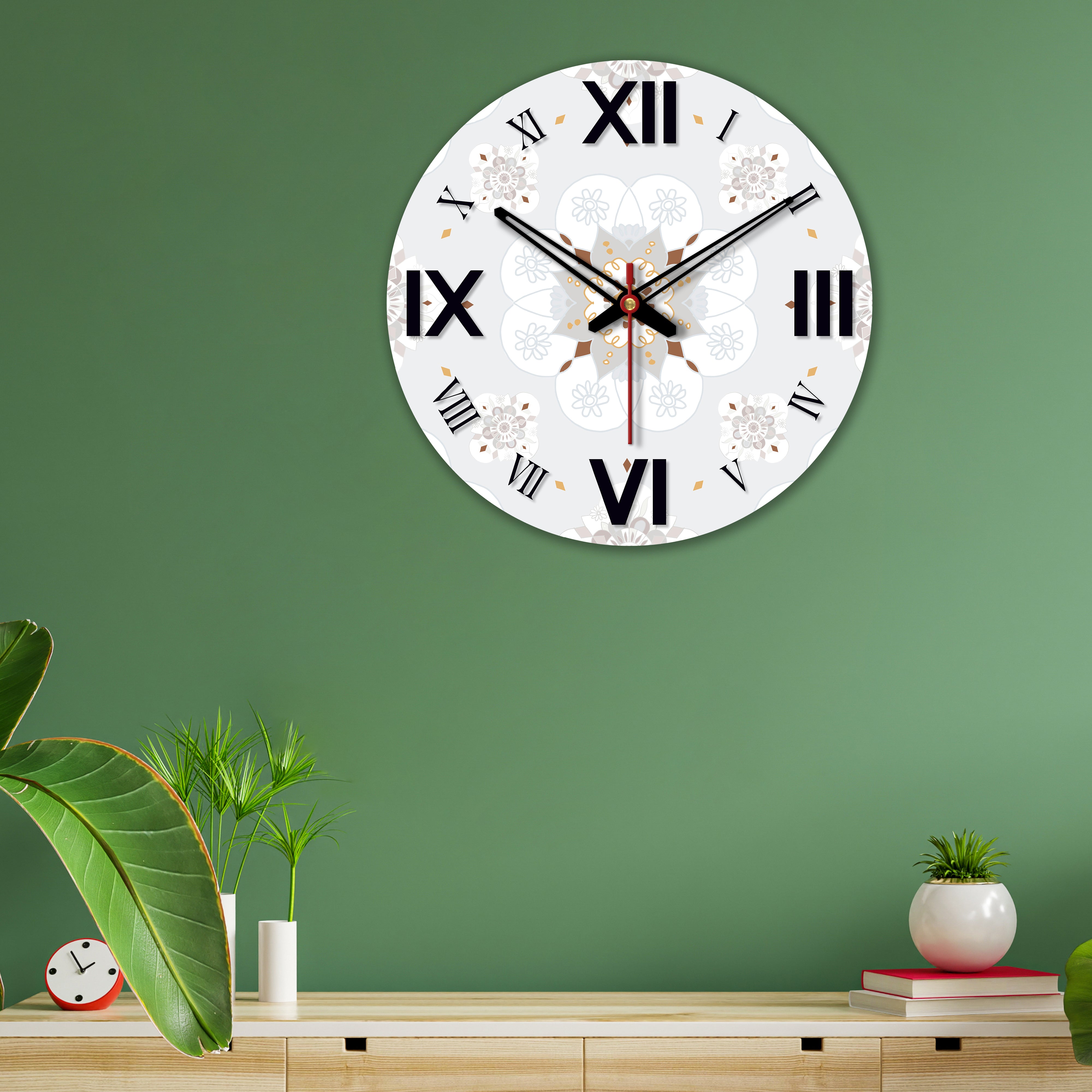 Decorative Pattern Wooden Wall Clock
