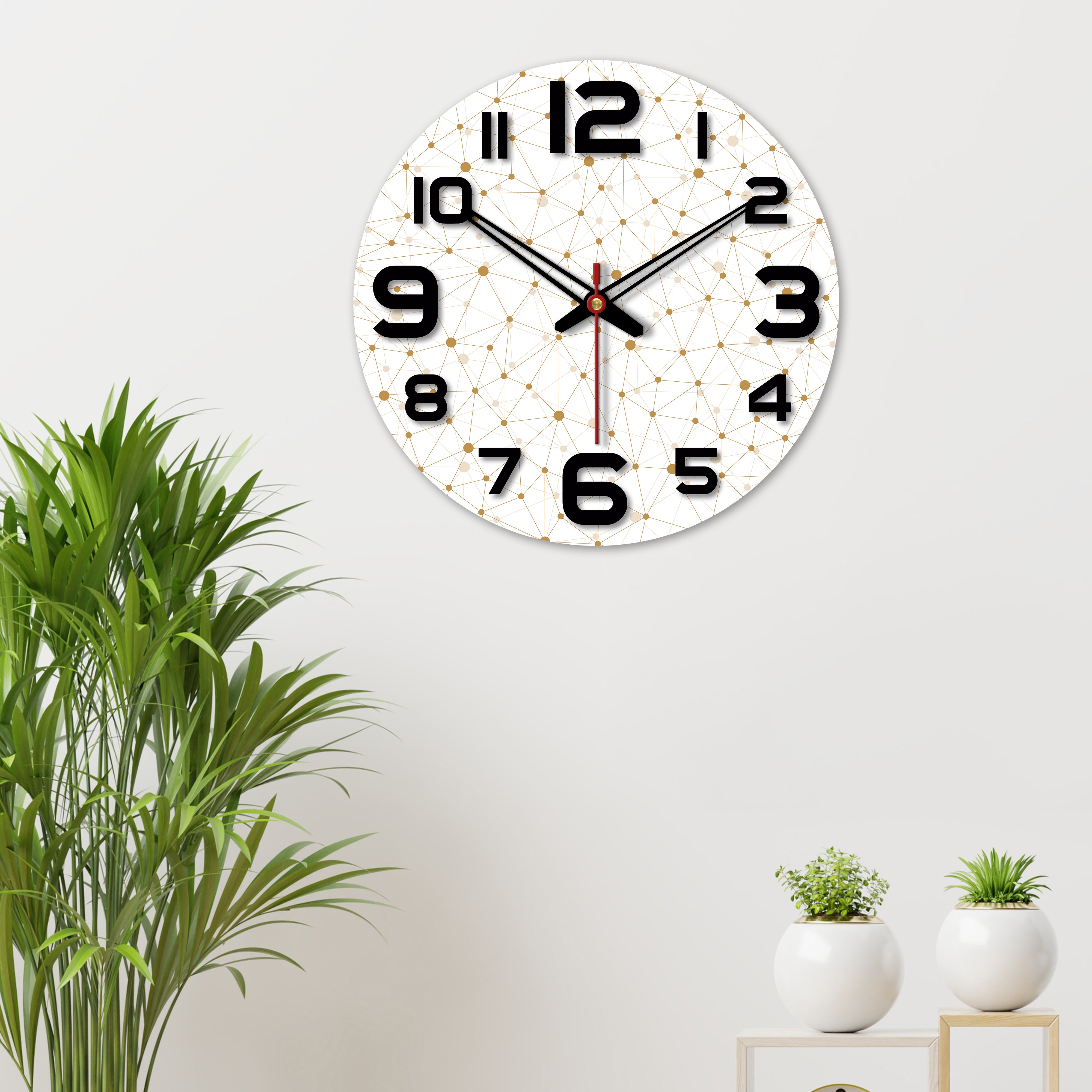 Web Triangle Pattern Printed Wooden Wall Clock